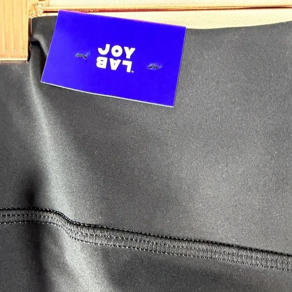 JoyLab™ Women's High-Rise Contrast Piped 7/8 Leggings - Black/Tan XS & XXL - Picture 7 of 12